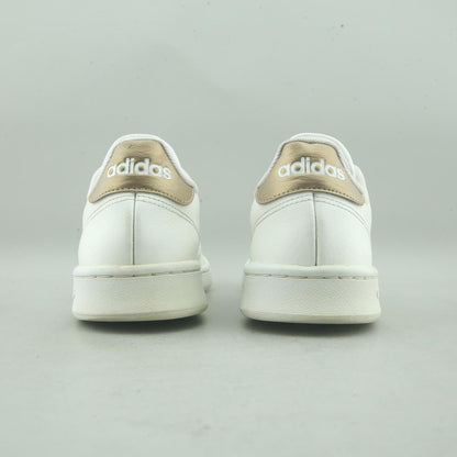ADIDAS ADVANTAGE